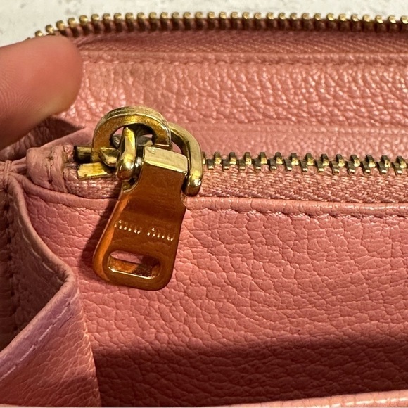 Miu MIU Pink Ribbon Bow Leather Zippy Zipper Long Wallet - Picture 6 of 13